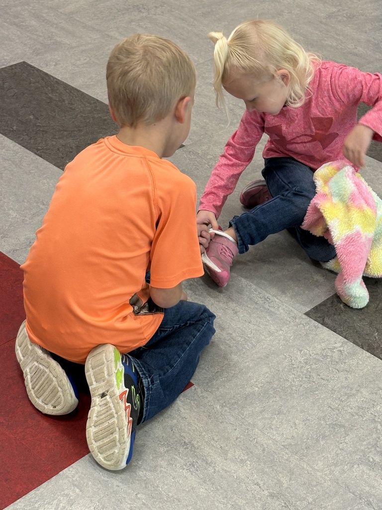 When a little shoe struggle arises, who comes to the rescue? A big brother, of course! 