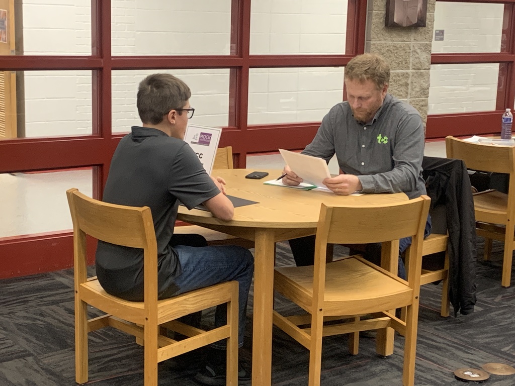 Sophomore students wrapped up a Career Readiness unit where they built professional résumés, filled out job applications, and practiced real-world interview skills with local professionals.   Huge thanks to our community partners for helping students shine and grow!  #OneElevaStrum