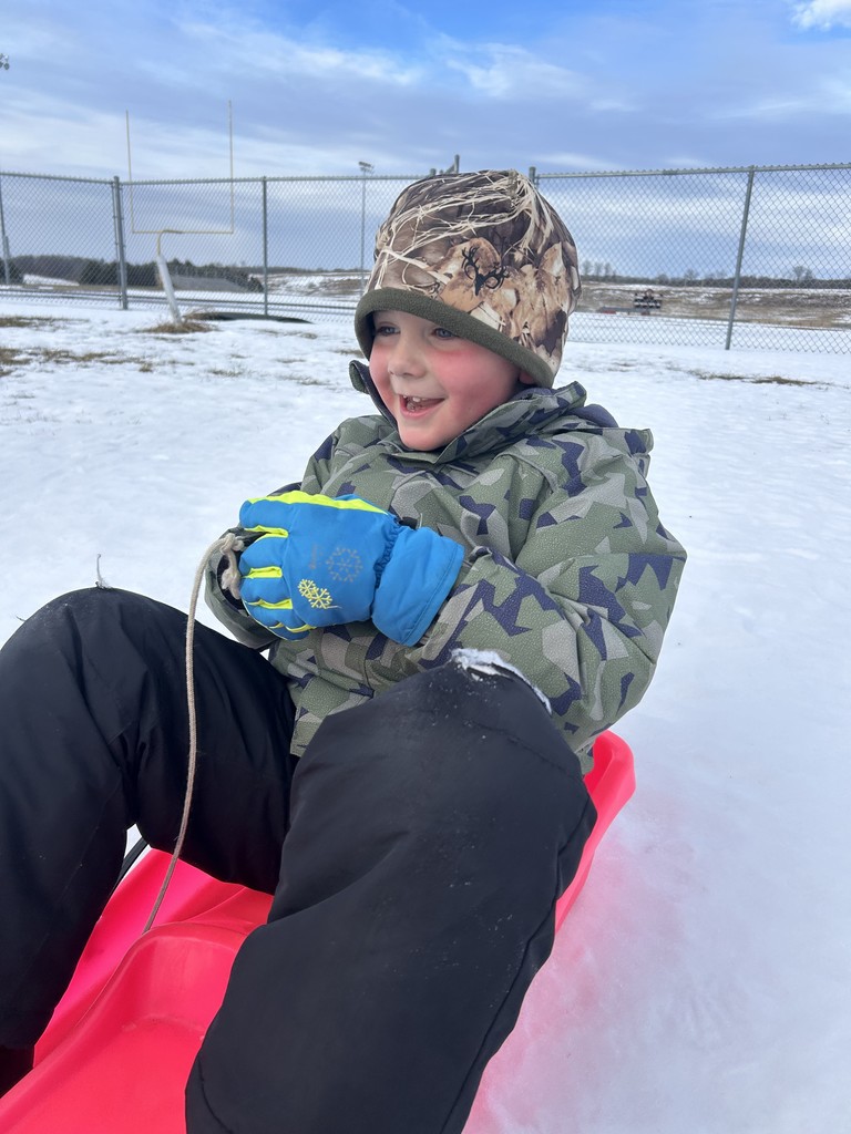 Mrs. Heldt’s kindergarten celebrated great behavior with a sledding reward and then warmed up with cozy cups of hot cocoa.