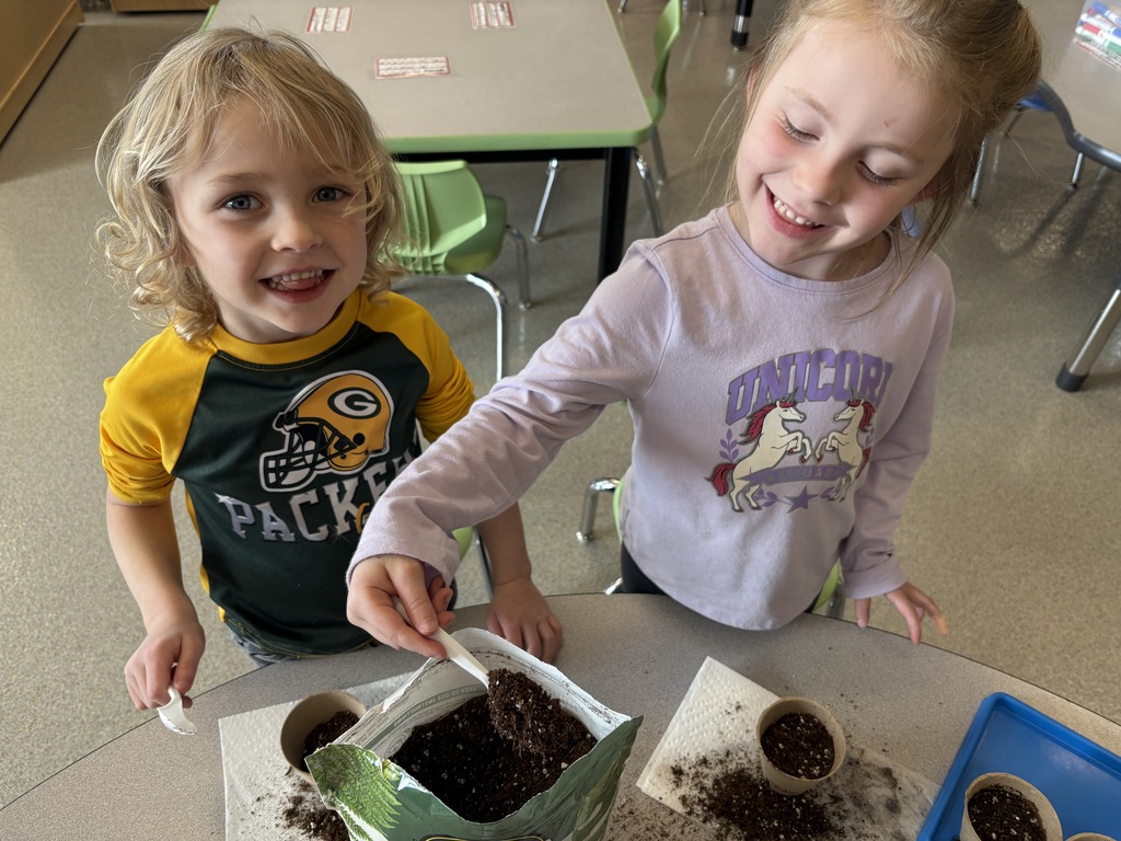 As part of their plant unit, Mrs Niesen’s 4K students planted seeds and learned about the life cycle of a plant.