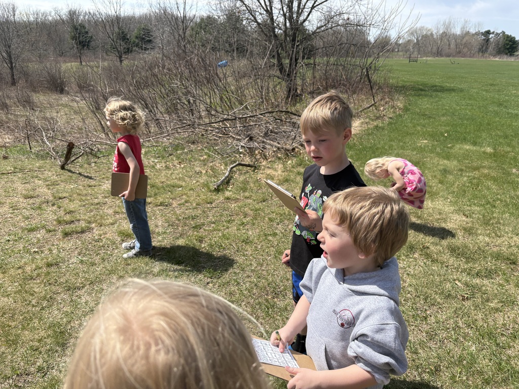 Mrs. Niesen’s 4K class celebrated Earth Day with a nature scavenger hunt!