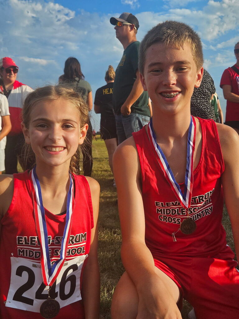 The Cardinal Cross Country team brought home some hardware! 
