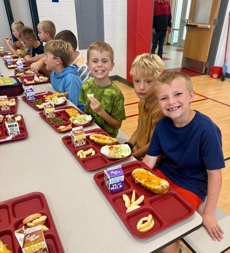 Students enjoyed Hawaiian French bread pizza with side salad, green beans, apples and milk.