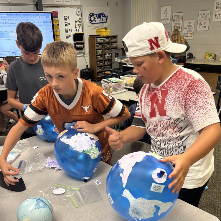 Globe Balloons
