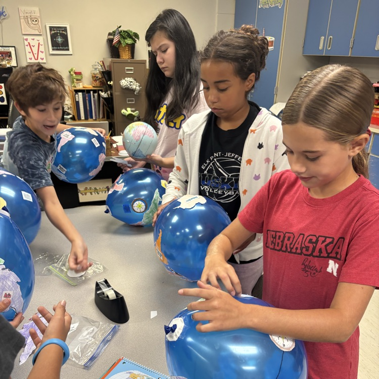Globe Balloons