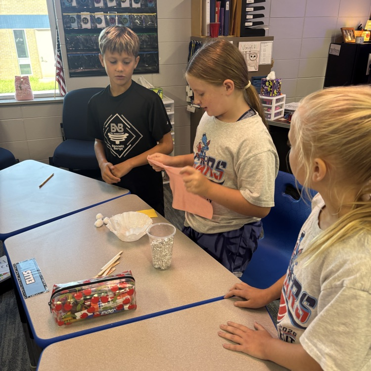 Students create their insulated containers