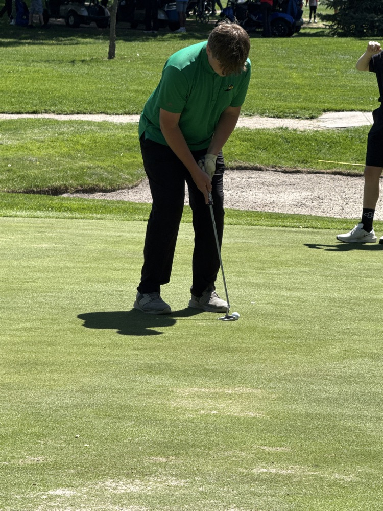 Adam on 8 for bogie