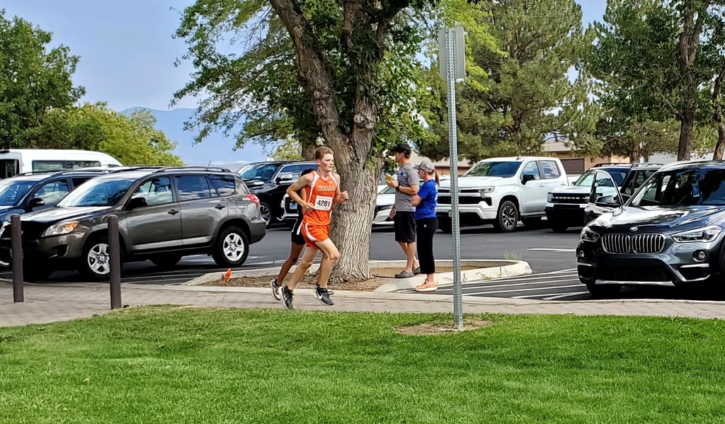 Cross country team at Lampe Park 