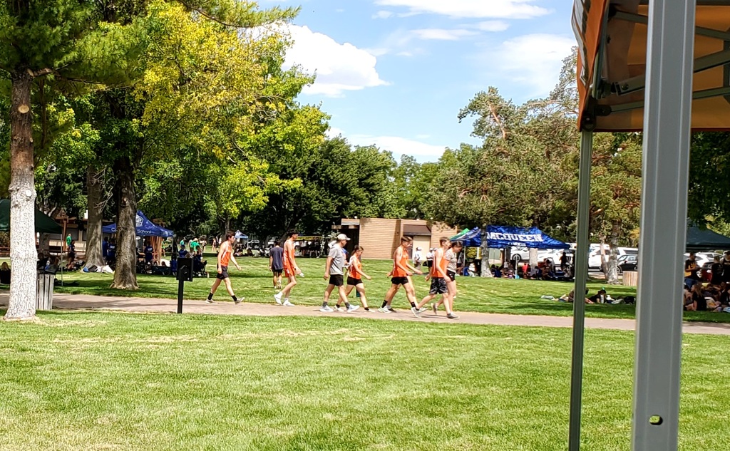 Cross country team at Lampe Park 