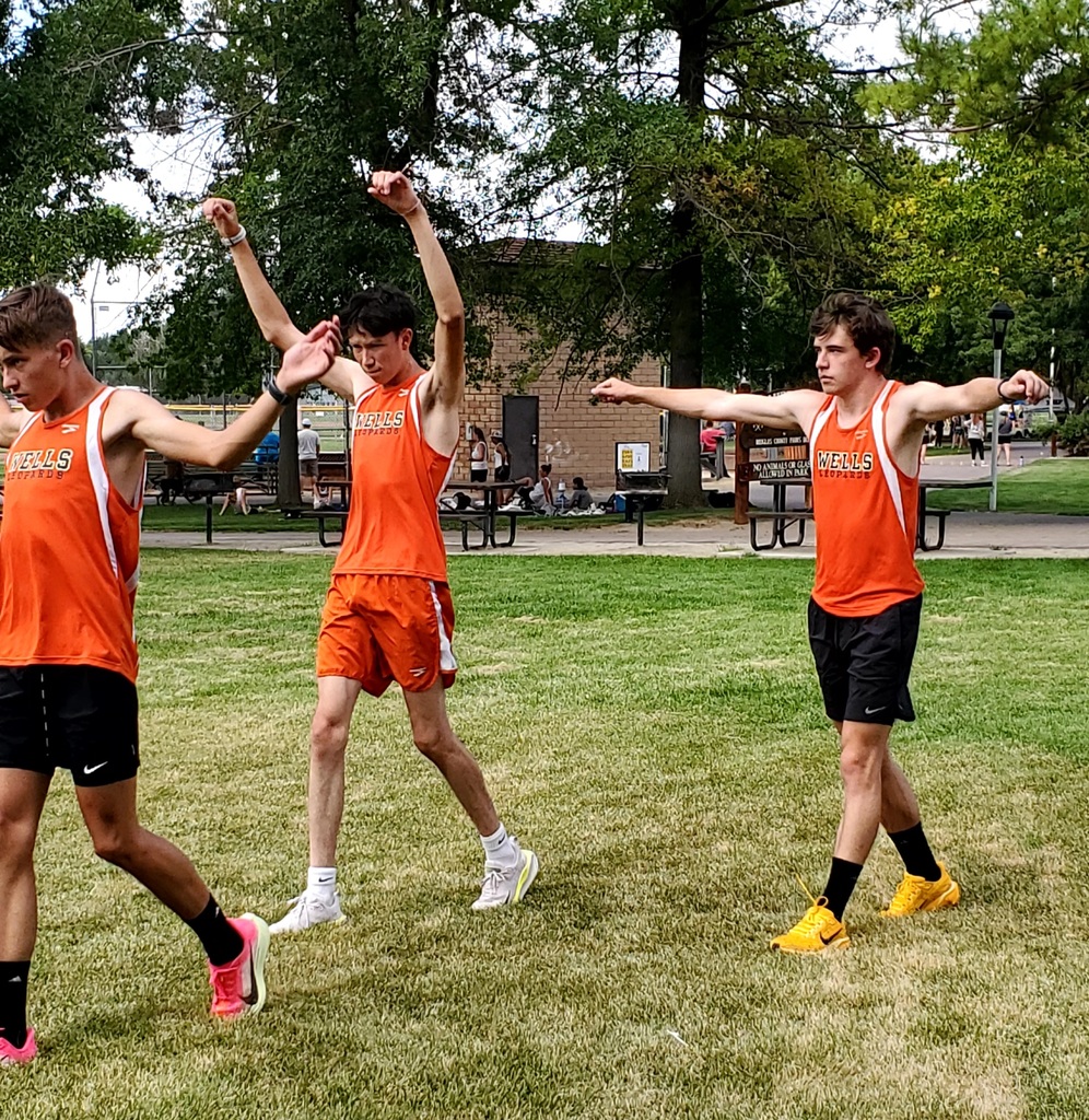 Cross country team at Lampe Park 