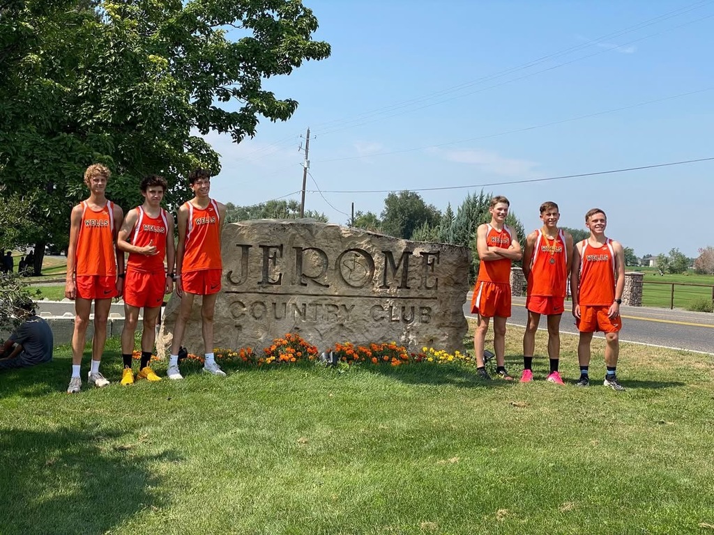 Cross country team at Jerome Country Club