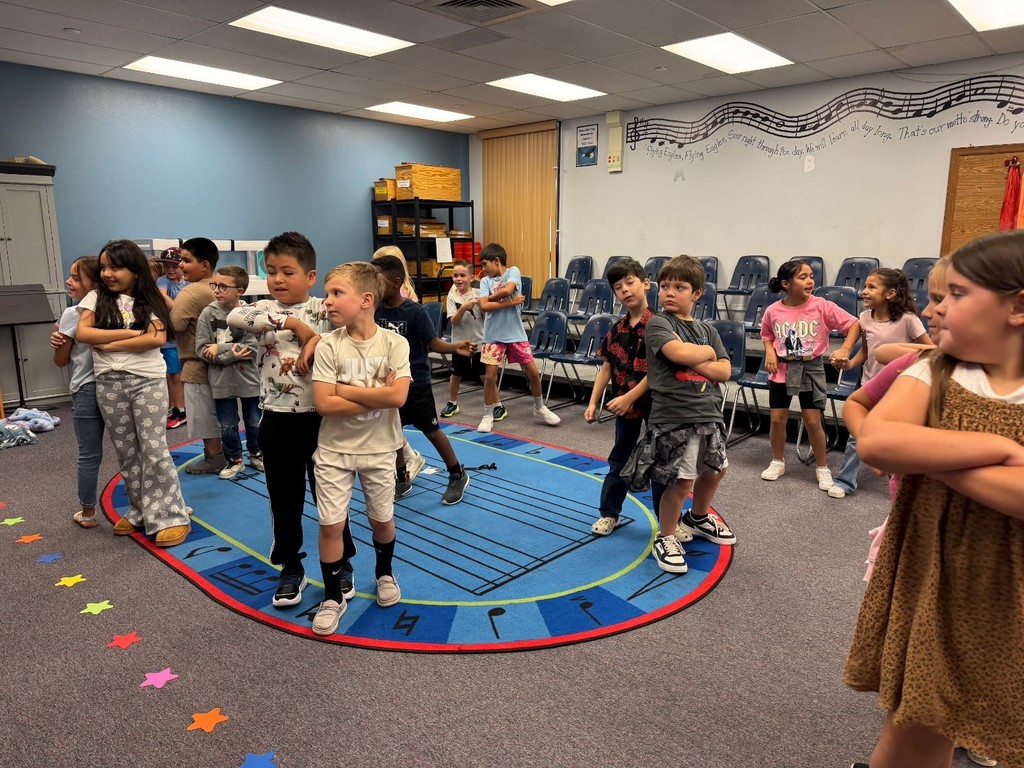 2nd graders are prepping for their music program!