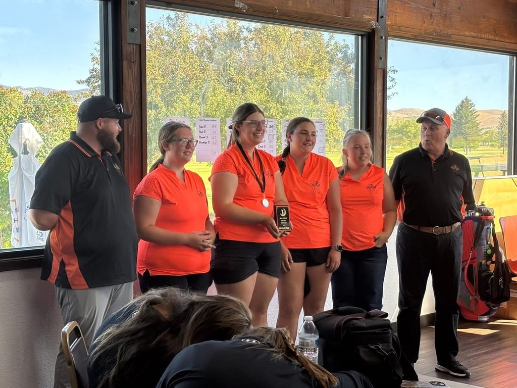 Girls golf team in at Chimney Rock Golf Course