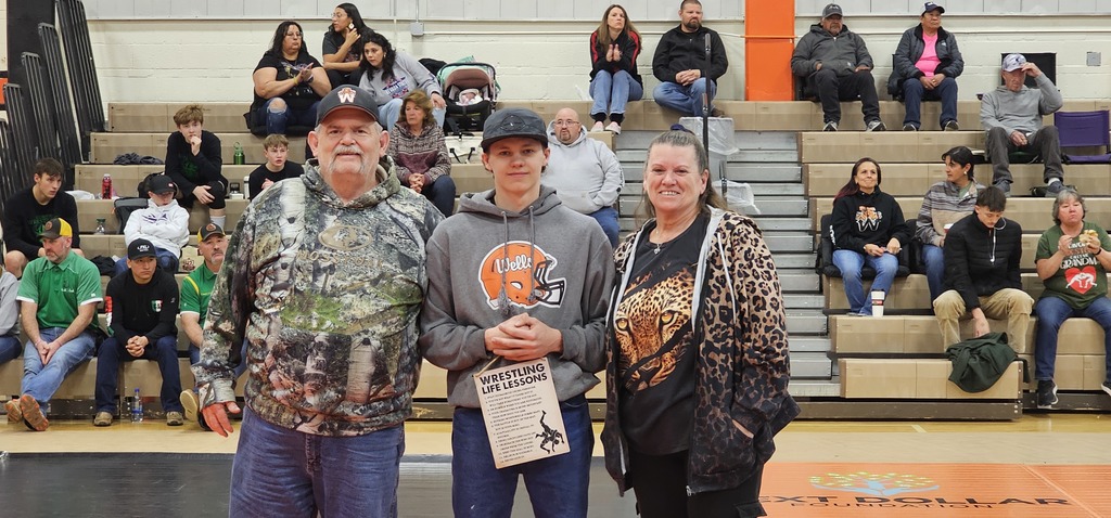 WHS senior wrestlers