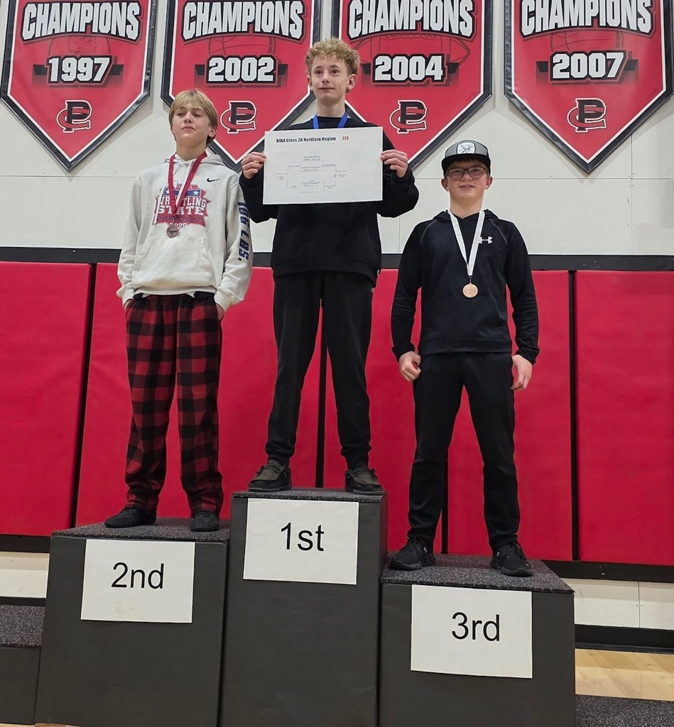 WHS wrestlers at regionals in Lovelock