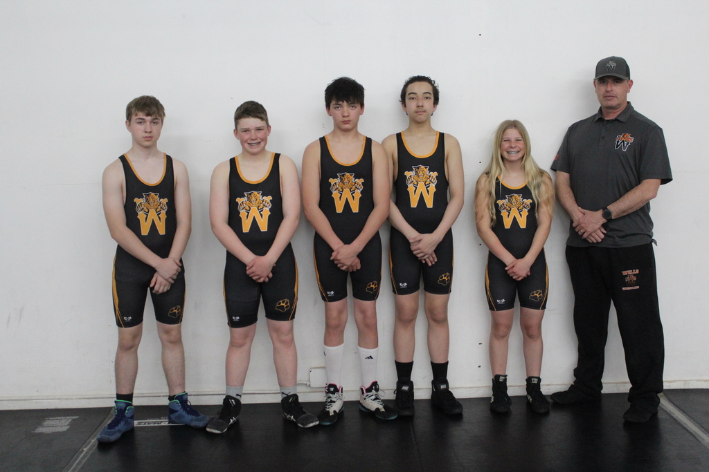 Intramural wrestlers from Wells Junior High