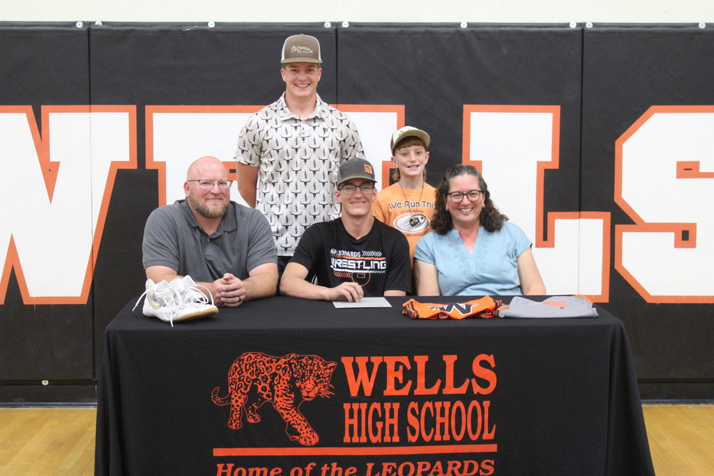 MD college signing