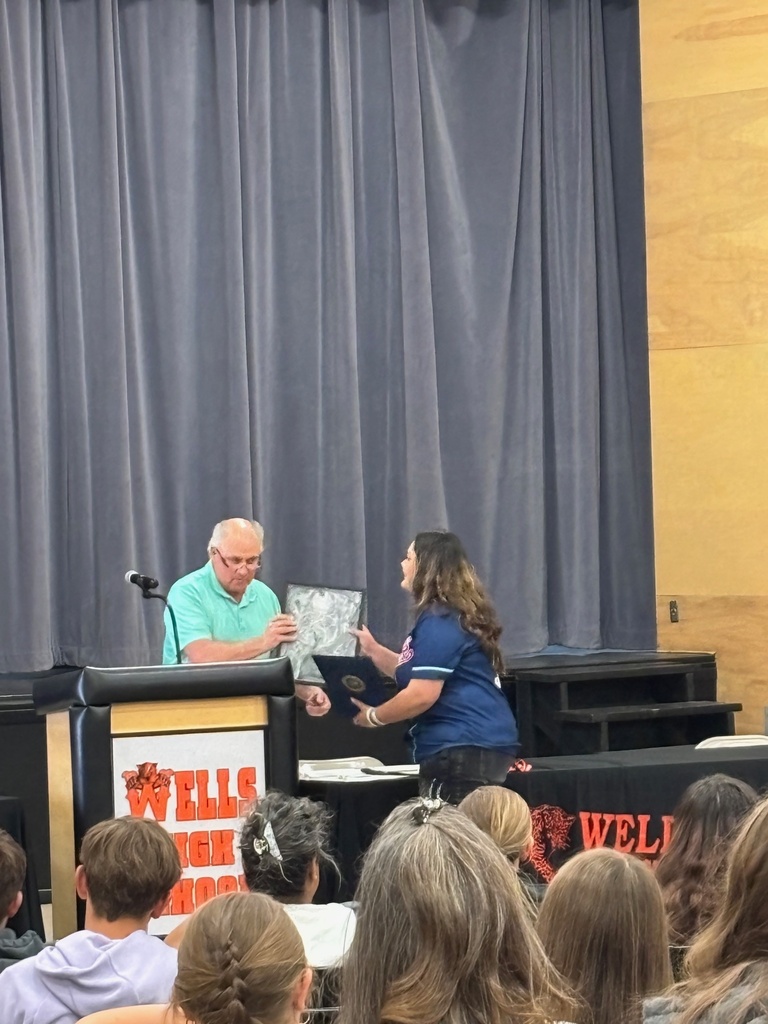 A Corral awarded an art award