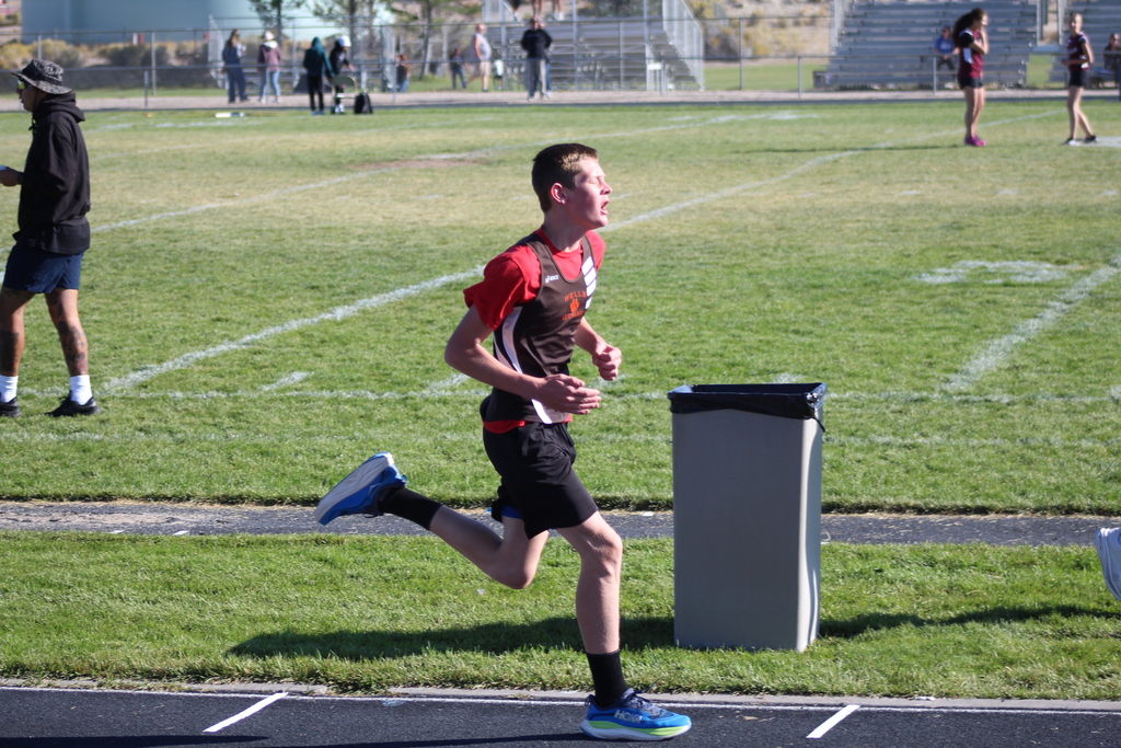 Intramural kids running in Spring Creek