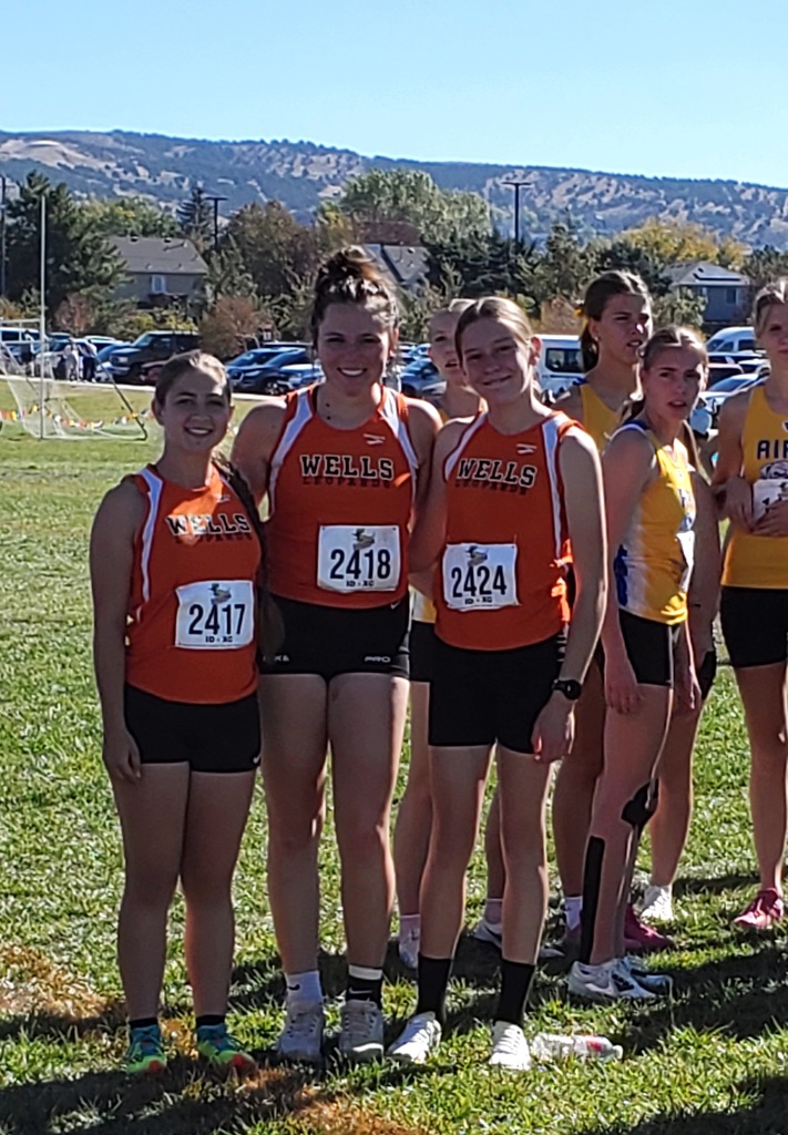 WHS cross country runners at the Bob Conley Invitational