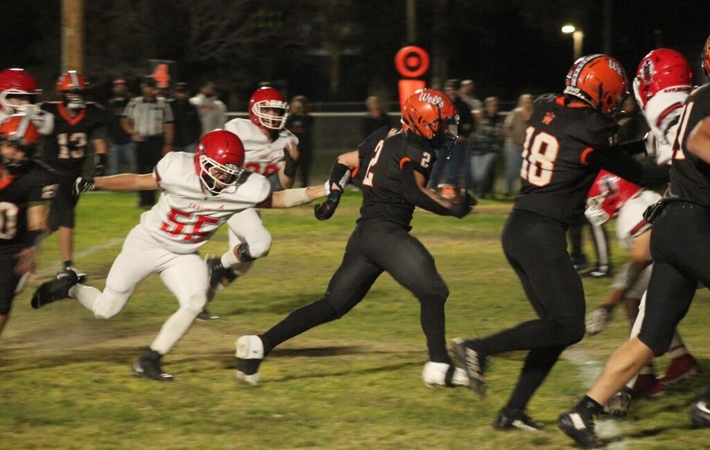football vs Carlin 