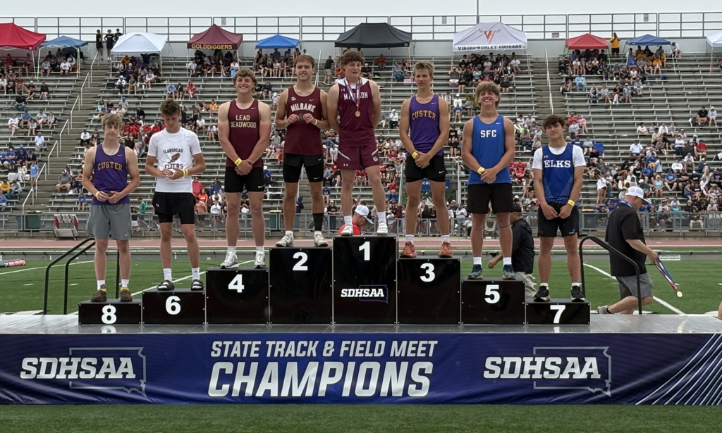 too 8 finishers in the boys class A pole vault 