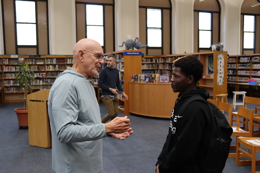 Class of '65 alumnus Howard Kosofsky with student