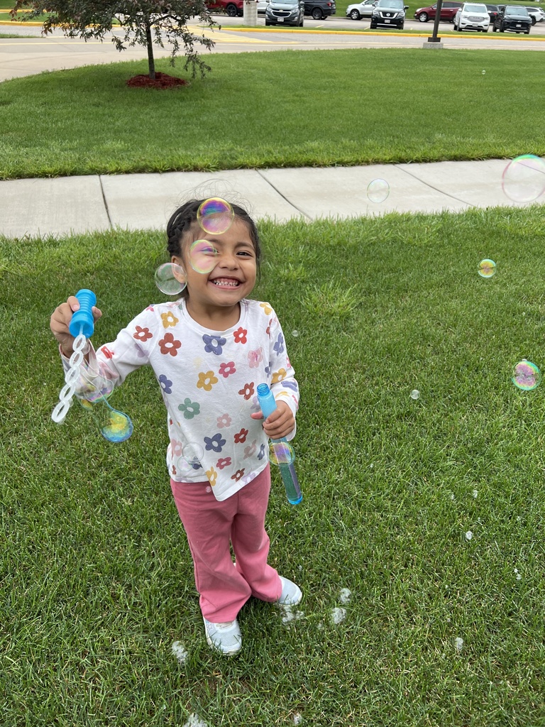 We know summer school wrapped up almost a month ago, but we’re still thinking about those fun days with bubbles and popsicles! 🫧🍦  Ms. Ainsworth’s 5K Readiness kiddos had a blast soaking up the sunshine and making sweet memories. We loved seeing their smiles—and we’re counting down the days until we get to welcome them (and all our students!) back into the building! 💜 #PantherPride