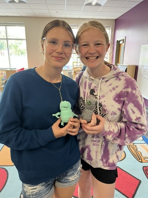 Throwback Thursday to Summer School! We’re hooked on these amazing creations from our talented summer school students! Under the guidance of Ms. Coulson, these young knitters stitched up some seriously impressive work. It’s knot every day you see skills like this—summer school was full of fun, creativity, and some very cool yarn art. These kids truly blew us away! 💜 #TBT #PantherPride