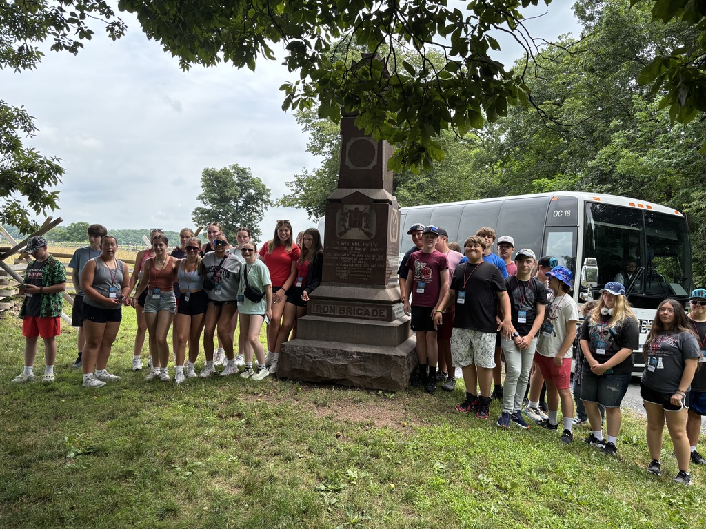 🇺🇸✈️ Earlier this month, a group of our middle school students traveled to Washington, D.C. for the annual 8th grade trip—and what a fun and memorable adventure it was! From standing on the steps of the Capitol to exploring the Smithsonian museums and memorials, our students experienced history and government up close. Not only was it a great learning opportunity, but it was also the perfect way to celebrate the end of middle school with classmates before heading into high school this fall. 💜🎓 Here are just a few of the places they visited: 🗽 U.S. Capitol 📚 Library of Congress 🌸 Tidal Basin Memorial Walk 🏛️ White House & Lafayette Square 🎖️ Arlington National Cemetery 🪖 Gettysburg National Military Park 🏛️ Smithsonian Museums … and many more! So many memories made, and so much Panther Pride! 🐾💜 #PantherPride