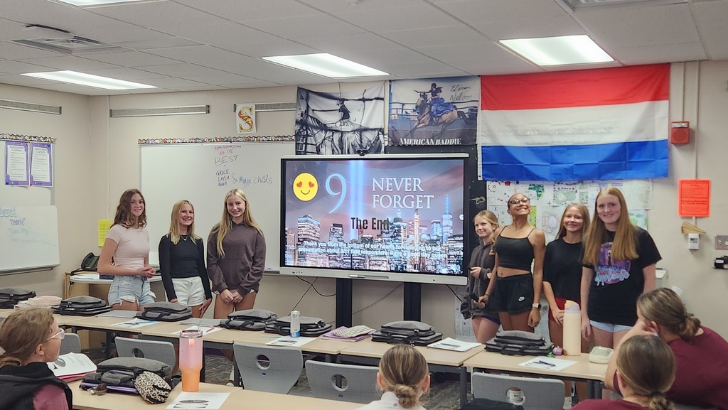 🇺🇸 This week in Mr. Blaeser’s Social Studies class, students honored September 11th by sharing their Heroes of 9/11 presentations. Each student highlighted the courage and sacrifice of individuals who made a lasting impact on that day. We’re proud of their thoughtful work and the way they remembered and reflected on this important part of history. ❤️🤍💙