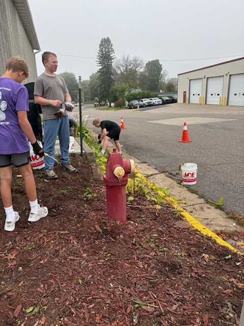 On September 22nd, 2025 EHS held their annual Day of Service. All 9th, 10th and 12th graders reported to 34 sites in the community and surrounding areas. Some of the sites included Camp Pepin, Pierce County Fairgrounds, Habitat for Humanity, Elsie’s Barnyard, and highway clean up. A number of students also worked with community members on service learning capstone projects and helped with garbage clean up. Some painted benches at Summit Park while others worked on the ballfields at Brown Field in Hager City. We are so grateful to all of our community partners for their help with projects and encouraging our students in making connections and learning new skills!