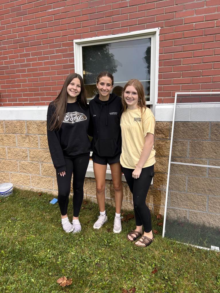 On September 22nd, 2025 EHS held their annual Day of Service. All 9th, 10th and 12th graders reported to 34 sites in the community and surrounding areas. Some of the sites included Camp Pepin, Pierce County Fairgrounds, Habitat for Humanity, Elsie’s Barnyard, and highway clean up. A number of students also worked with community members on service learning capstone projects and helped with garbage clean up. Some painted benches at Summit Park while others worked on the ballfields at Brown Field in Hager City. We are so grateful to all of our community partners for their help with projects and encouraging our students in making connections and learning new skills!