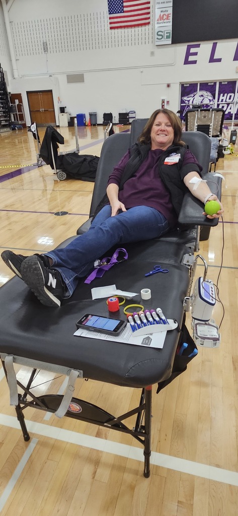 💜 Last week, Ellsworth High School hosted a blood drive — and once again, our students, staff, and community members showed up in an incredible way! It’s always inspiring to see so many people giving back to such an important cause. According to the American Red Cross, one blood donation can save up to three lives. ❤️ Thank you to everyone who rolled up their sleeve to make a difference! 🩸 #PantherPride