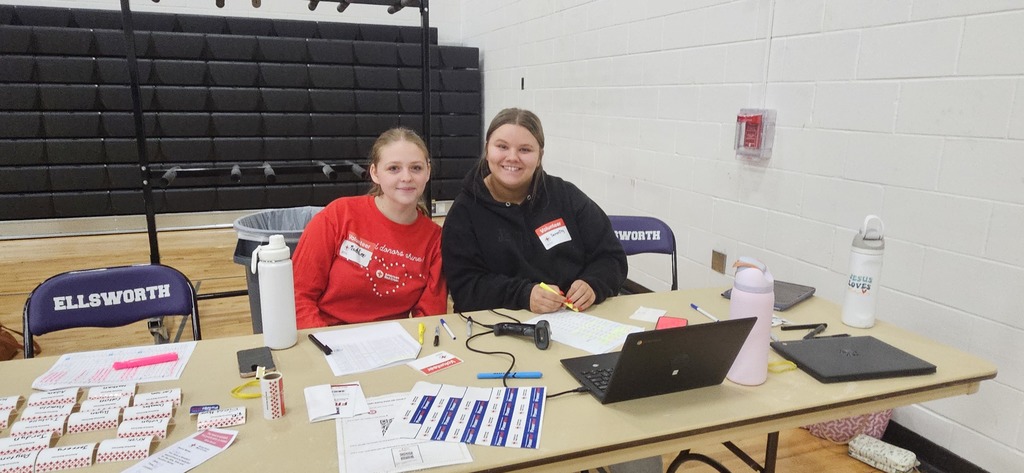 💜 Last week, Ellsworth High School hosted a blood drive — and once again, our students, staff, and community members showed up in an incredible way! It’s always inspiring to see so many people giving back to such an important cause. According to the American Red Cross, one blood donation can save up to three lives. ❤️ Thank you to everyone who rolled up their sleeve to make a difference! 🩸 #PantherPride