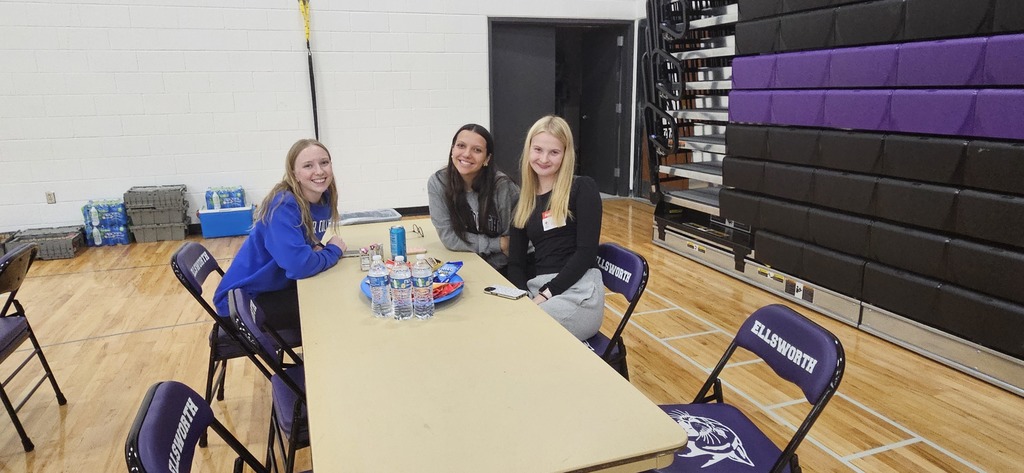 💜 Last week, Ellsworth High School hosted a blood drive — and once again, our students, staff, and community members showed up in an incredible way! It’s always inspiring to see so many people giving back to such an important cause. According to the American Red Cross, one blood donation can save up to three lives. ❤️ Thank you to everyone who rolled up their sleeve to make a difference! 🩸 #PantherPride
