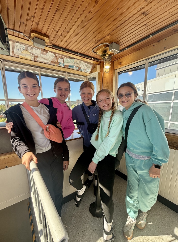 Our 7th graders were able to attend their annual field trip to the Minnesota Science Museum again this year — thanks to the generosity of the Ellsworth Middle School Parent Club! 💜  Students had a great time exploring, discovering, and learning through all the hands-on exhibits and experiences the museum has to offer. 🧪🔬  We’re so grateful for the continued support that helps make opportunities like this possible!