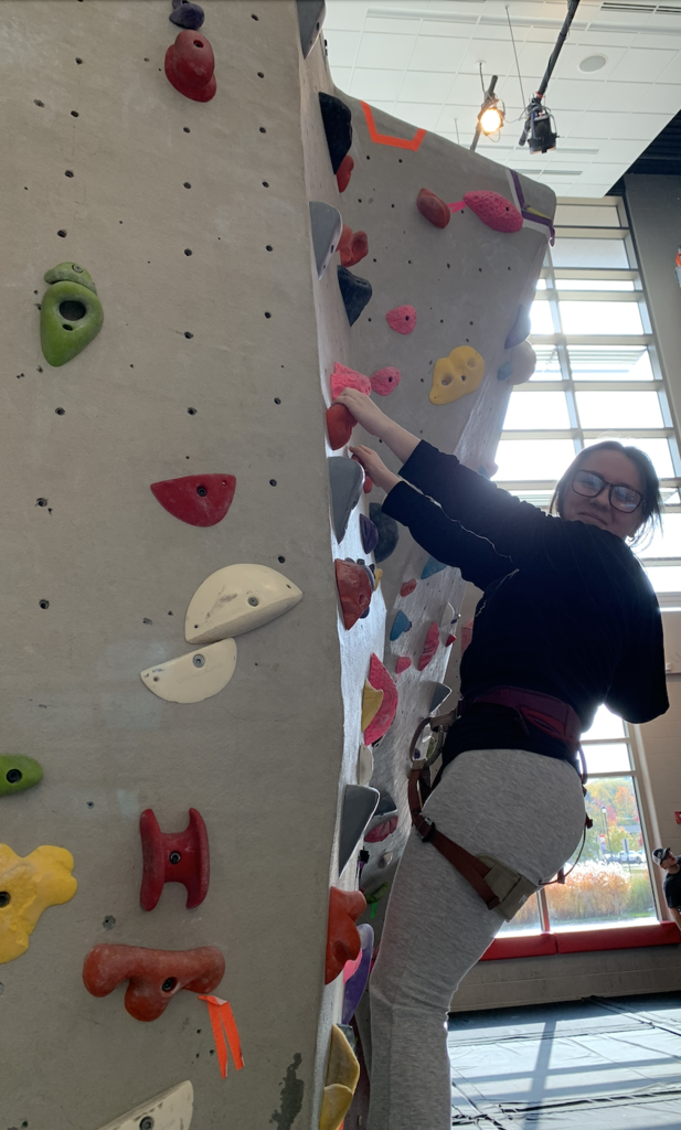💜 Adventure Lit on the move!  Mrs. Traynor’s Adventure Lit class took on the rock wall at UW–River Falls last week. 🧗♂️  Students pushed themselves, encouraged each other, and learned what it means to trust your team (and your harness). We’re proud of their effort and the way they represented EHS! 💜🐾