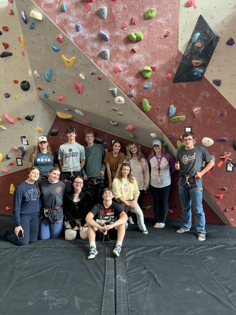 💜 Adventure Lit on the move!  Mrs. Traynor’s Adventure Lit class took on the rock wall at UW–River Falls last week. 🧗♂️  Students pushed themselves, encouraged each other, and learned what it means to trust your team (and your harness). We’re proud of their effort and the way they represented EHS! 💜🐾