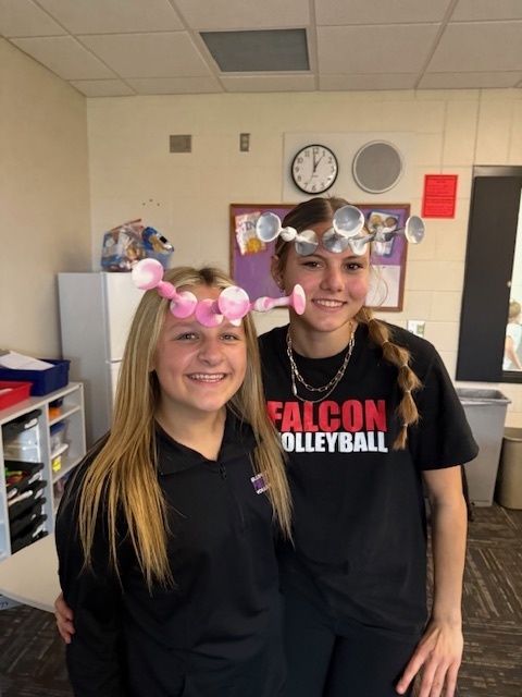 This week our middle school students took on a morning of state testing better known around here as “Show What You Know Day.” After working hard all morning, everyone got to relax and have some fun with school-wide Bingo, Dodgeball, classroom games, and even a staff vs. student basketball game. It was the perfect way to wrap up a big day, and we’re so proud of our students for giving it their best. 🐾💜