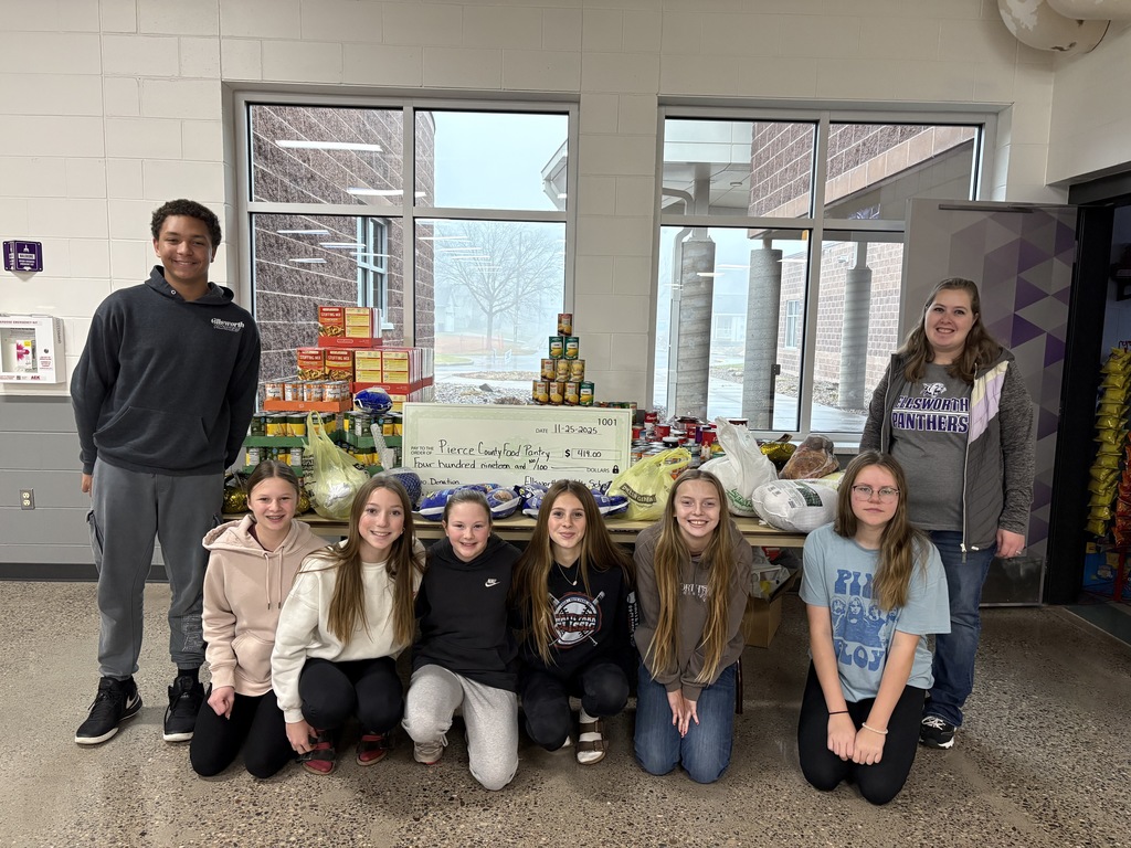 Our Middle School students came together in a big way this November. With their food drive effort, they collected an incredible 825 pounds of food and raised $410 for our neighbors at the Hunger Prevention Council – Pierce County Food Pantry.  We couldn’t be more proud of their generosity and heart. Thank you to every student and family who helped support others in our community. 💜🐾