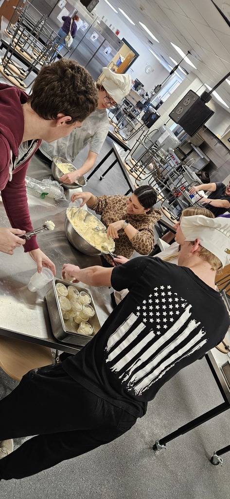 Mrs. Johnson’s Food Service class is in full swing with cinnamon roll production in the foods room, and things are smelling amazing. Students have been busy mixing, rolling, and baking using our new commercial equipment—talk about an upgrade! We’re especially loving the 80-quart commercial mixer, which has been a game changer for large-batch baking. The commercial kitchen and equipment were part of the high school remodel this summer, and it’s exciting to see our students using these tools firsthand. Hands-on learning, great food, and a beautiful new space… we’d call that a win. 💜👩🍳🐾