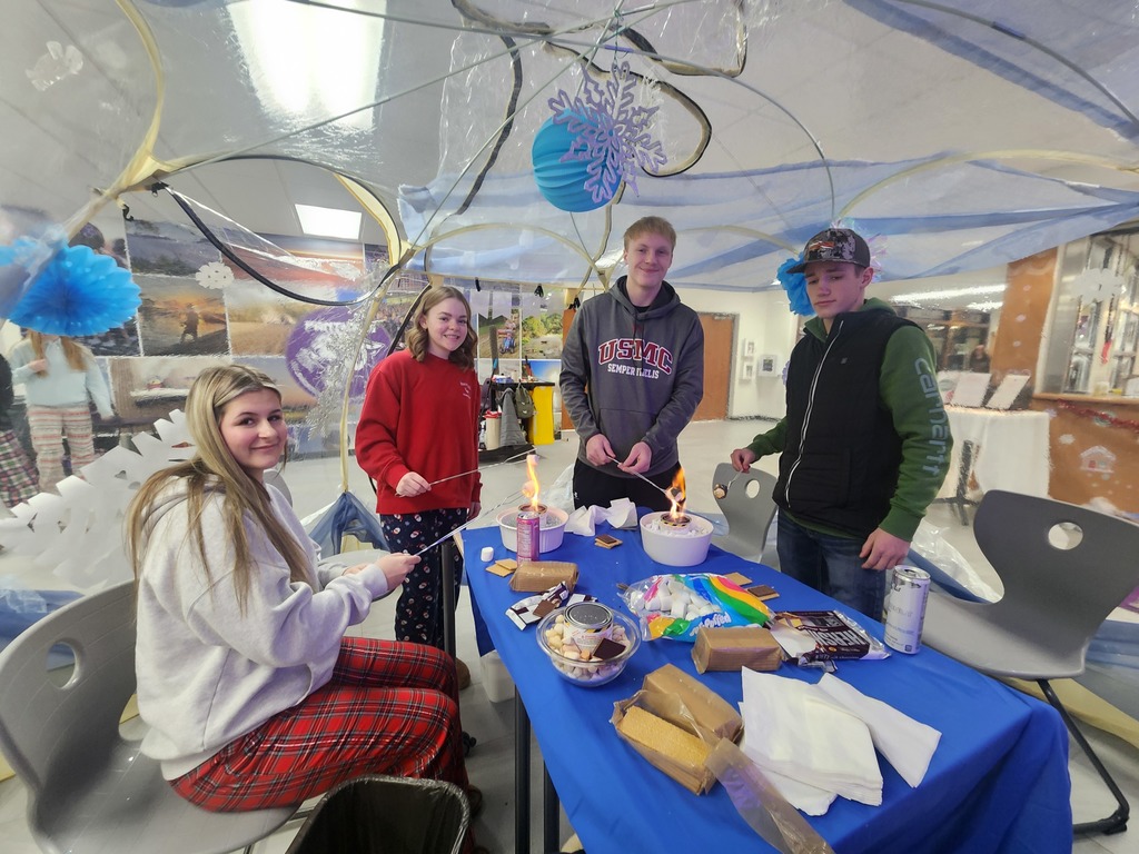 ❄️ This week, high school students were greeted with a fun surprise when they walked through the doors—an indoor igloo!  Students could sign up to make indoor s’mores with our new principal, Ms. Burch. It was a great way to connect, share some laughs, and wrap up the week heading into winter break. 🔥🍫🏔️  Sometimes the little moments make the biggest memories. 💜🐾