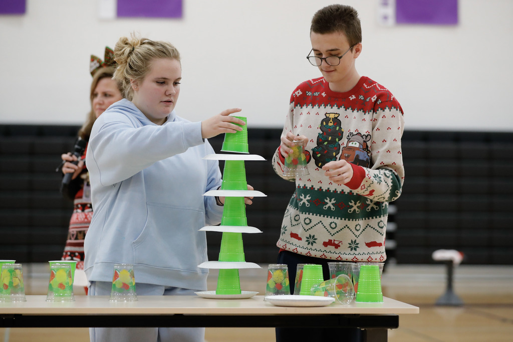 📸 Catching up on photos from before winter break was dismissed!  We had so much fun happening in our buildings, and we’re excited to finally start sharing it all. There was a lot of joy, creativity, and school spirit packed into those last days before break.  At Ellsworth High School, students wrapped things up with a Holiday Fest filled with fun games and an ugly sweater contest that did not disappoint 🎄😄  Thanks for your patience as we catch up. More fun photos coming your way!