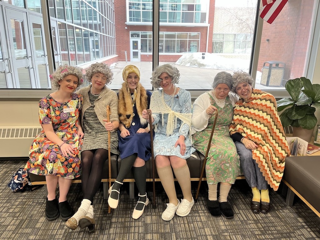 The first grade team added an extra dose of fun by dressing up as 100-year-olds, and the students loved it! From counting collections to creative projects, it was a great day to celebrate being 100 days smarter.  Way to go, EES! 🐾📚