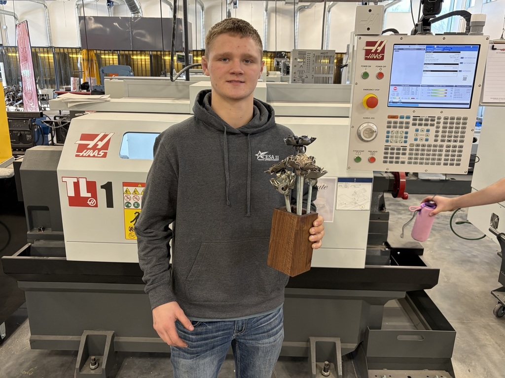 Love was definitely in the air in the welding shop this month! Now that Valentine’s Day has passed, we can share this awesome project high school student Hunter has been working on. Hunter designed and welded a bouquet of metal flowers for his girlfriend. How fun is that? The attention to detail in each flower really shows the time, care, and craftsmanship he put into the project. Projects like this are made possible thanks to the new welding bays in our newly renovated CTE space. The updated area gives students more room, better equipment, and hands-on opportunities to turn creative ideas into real-world skills. Great work, Hunter! 🌹🔧 Panther Pride!