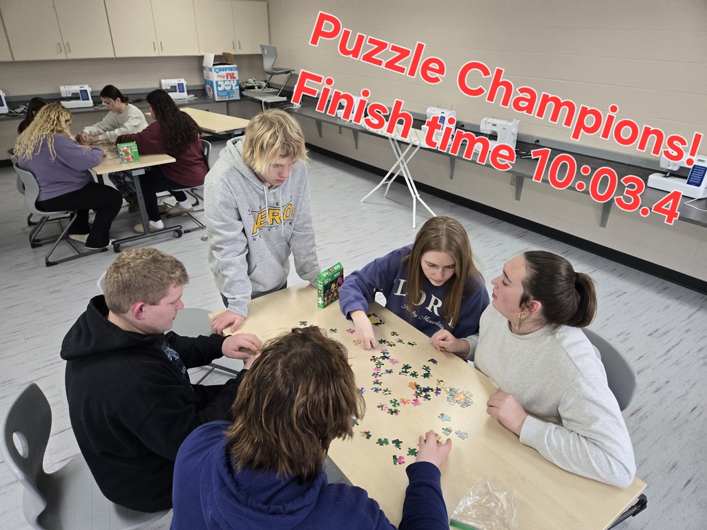 Students in Mrs. Matzek’s Relationships class put their teamwork and communication skills to the test in a puzzle competition!  Teams raced to see who could complete a 100-piece puzzle the fastest, and they had a blast doing it. The winning group finished in just over 10 minutes—impressive! 👏  It was a fun way to take what they’re learning and apply it to a real-world challenge. Great work, Panthers!