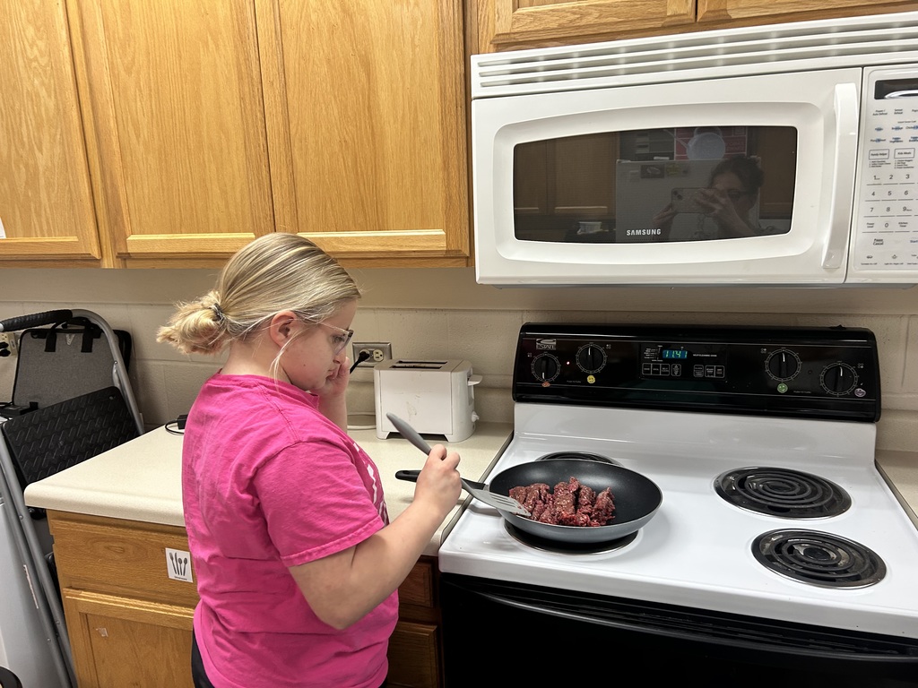 🧀🌮 A few weeks ago in LCCE at the high school, students kicked off a hands-on cooking unit—and it was a hit!  They started by planning out their recipe and building a shopping list, then took a trip to Nilssen’s to pick up everything they needed. After that, it was time to get cooking!  With help from Mrs. Bach-Whalen and Mrs. Allen, students made (and enjoyed!) their own nachos. A fun way to build real-life skills and try something new. 💜