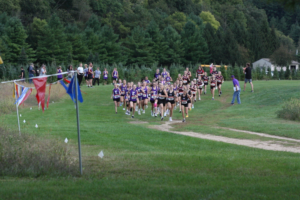 🏃💜 A First for EMS Cross Country! 💜🏃  EMS hosted its 1st Annual Tuscan 2 Miler Middle School XC Meet at Vino in the Valley, and what a fun night it was!  A very special thank you to Larry at Vino in the Valley for allowing us to host the meet on his beautiful property and for making our runners feel so special after their races. 💜  Judging by all the smiles, we think it’s safe to say this was a night our runners will remember for a long time! 🐾🏃‍♀️🏃‍♂️