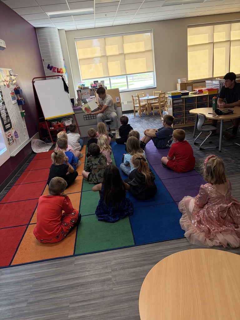 Mrs. Traynor’s Oral Communication students recently made a trip to EES to spend some time reading with our kindergarten students! We love seeing our older students connecting with our younger Panthers and sharing the joy of reading. What a fun experience for everyone involved! 📖🐾 Thank you to Mrs. Traynor and her students for making some special memories with our kindergarteners! 💜